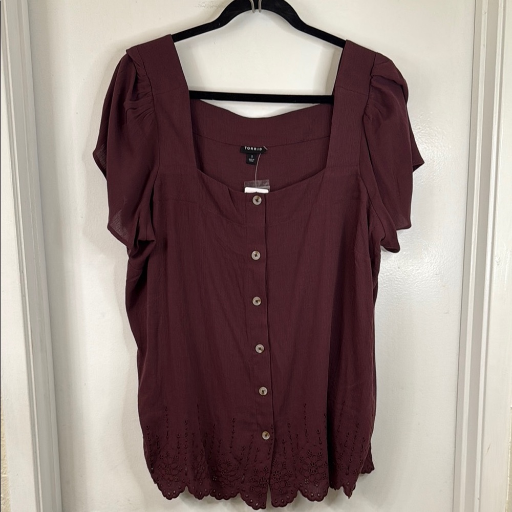 Torrid Crinkle Gauze Square Neck Eyelet Top Sassafras